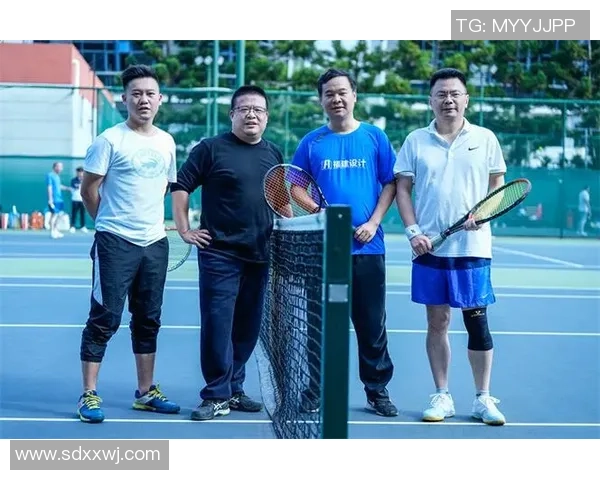 赛后分析南京网球队与广州网球队的默契配合与战术执行情况