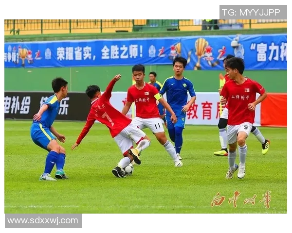 重庆足球队以50分高居城市联赛积分榜首位展现强劲实力